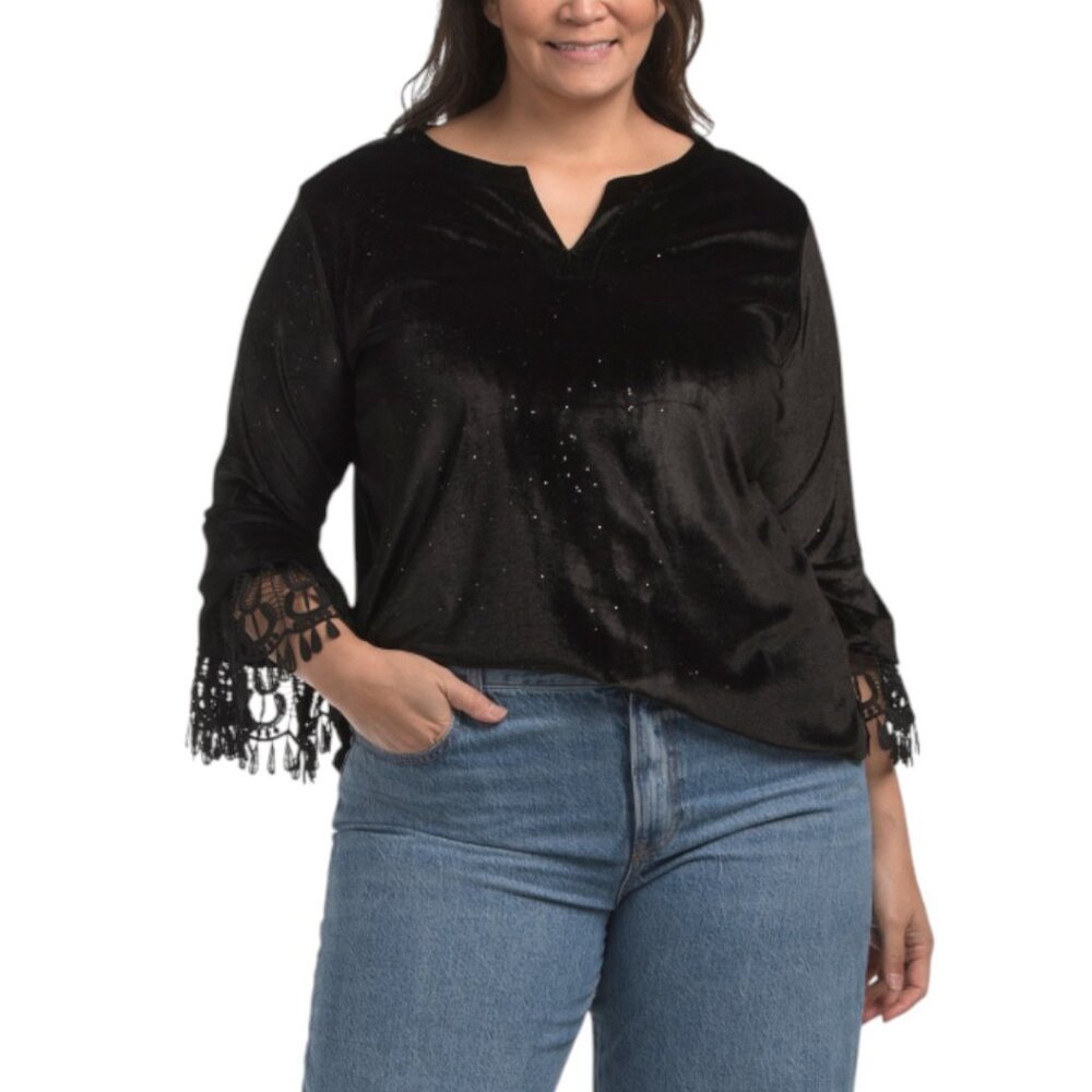STELLA & GINGER Plus Velvet Flounce Top